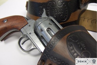Photo CDCE703-03-Ceinturon avec un holster pour revolver Western